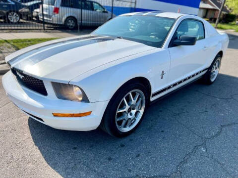 2007 Ford Mustang V6 Deluxe