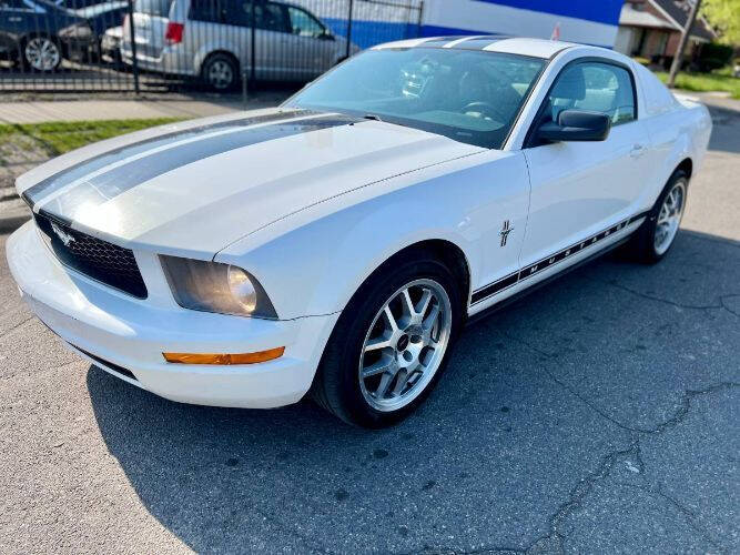 2007 Ford Mustang V6 Deluxe