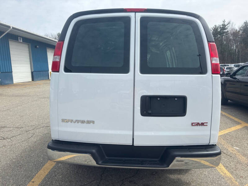 2024 GMC Savana 2500