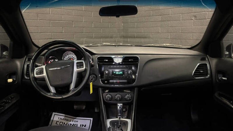 2013 Chrysler 200 Touring
