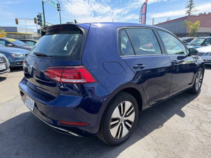 2017 Volkswagen e-Golf SE