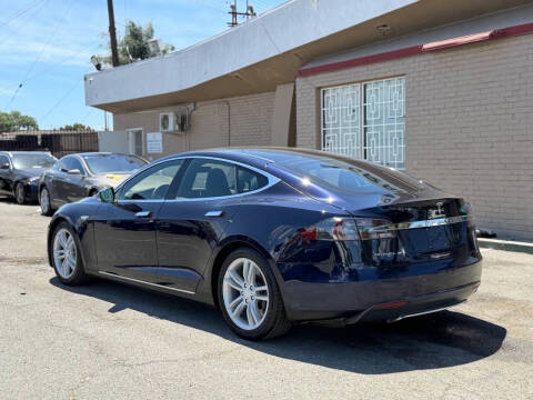 2015 Tesla Model S 85D