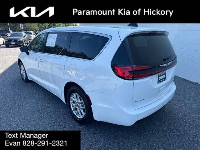 2024 Chrysler Pacifica Touring L