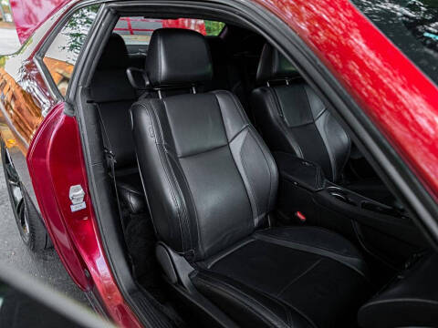 2018 Dodge Challenger SXT Plus