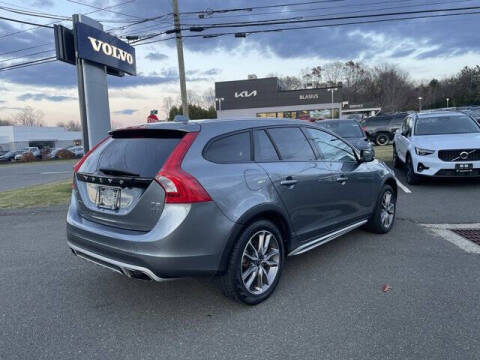 2018 Volvo V60 Cross Country T5 Premier
