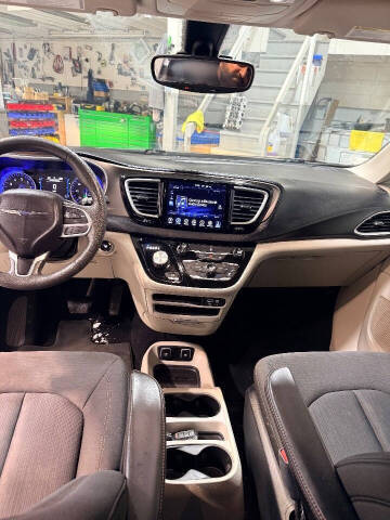 2017 Chrysler Pacifica Touring