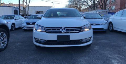 2012 Volkswagen Passat for sale at OFIER AUTO SALES in Freeport NY