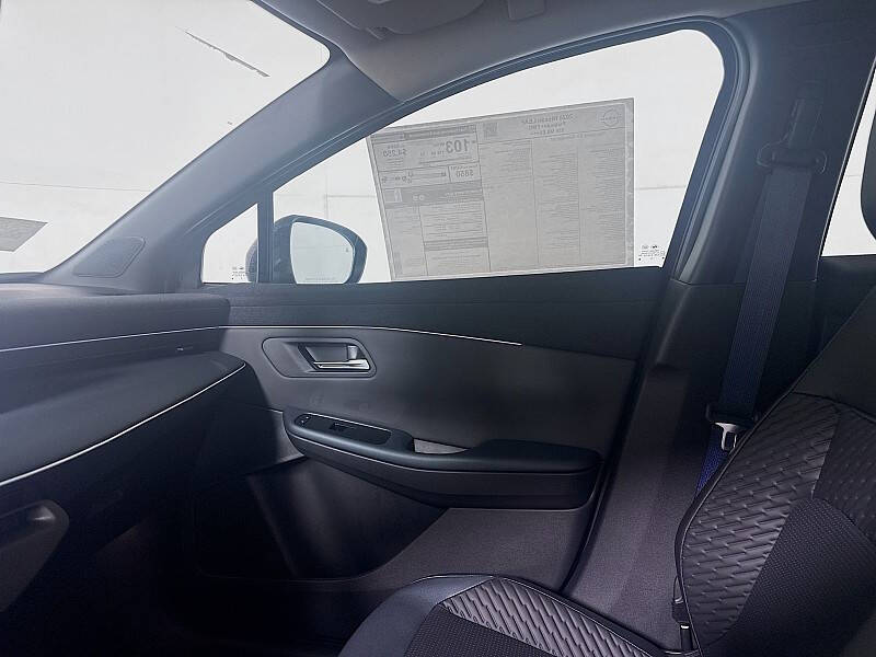 2026 Nissan LEAF Platinum+