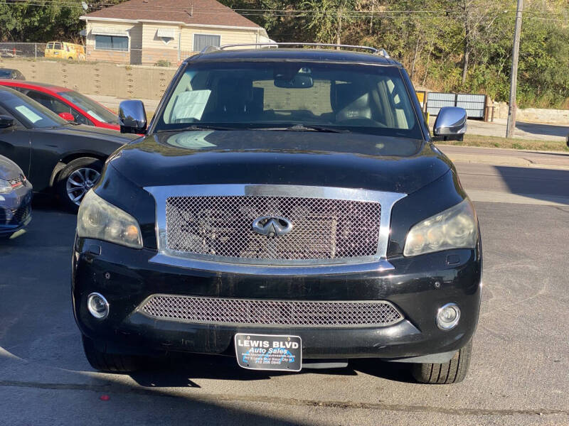 2011 INFINITI QX 56's photo