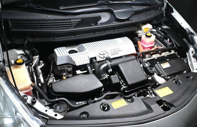 2013 Toyota Prius v Three