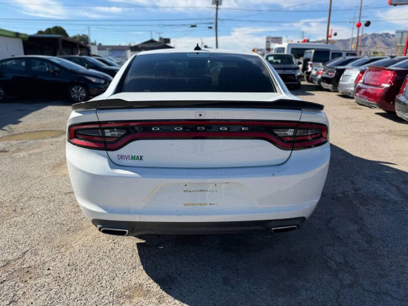 2016 Dodge Charger SXT