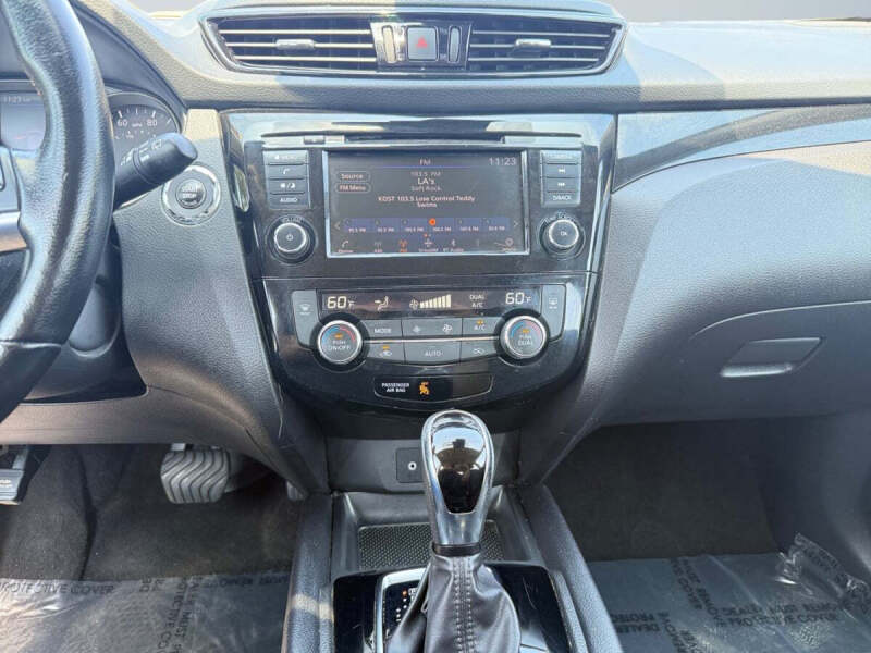 2022 Nissan Rogue Sport SV