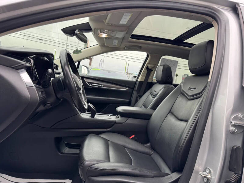 2018 Cadillac XT5 Premium Luxury