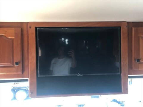 2005 Country Coach Allure 430