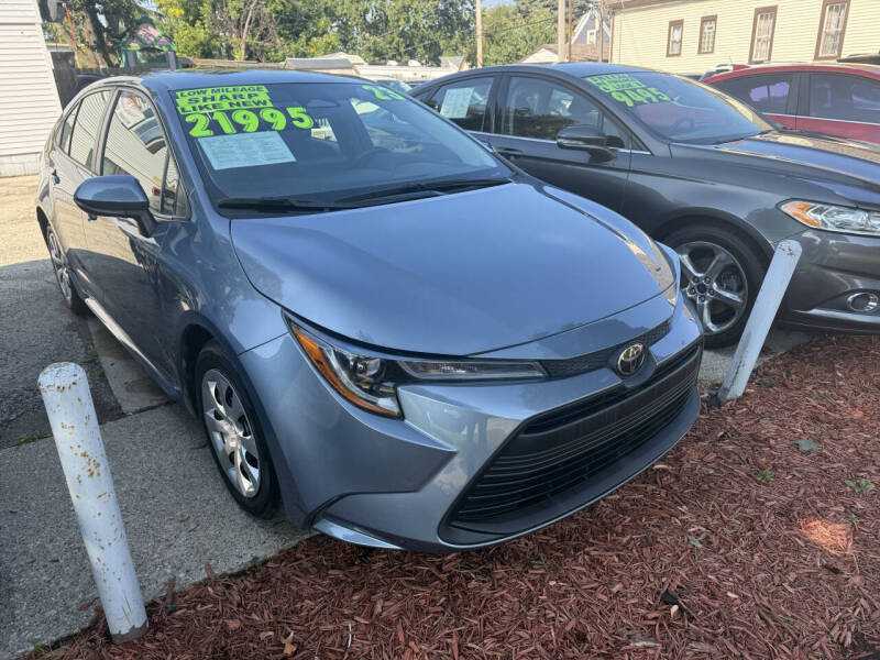 2023 Toyota Corolla LE's photo