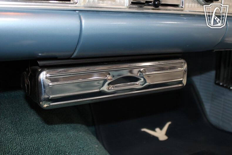 1957 Ford Thunderbird