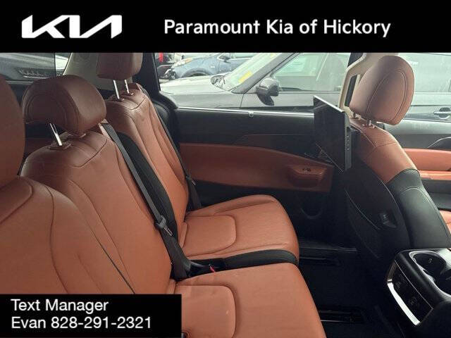 2025 Kia Carnival SX