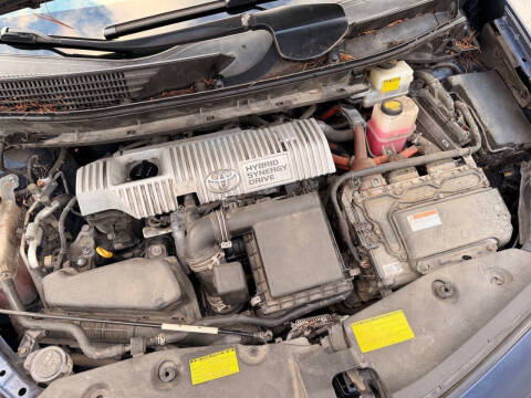 2013 Toyota Prius v Five