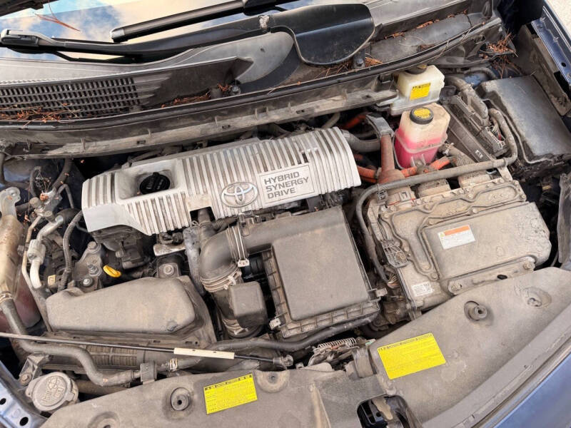 2013 Toyota Prius v Five