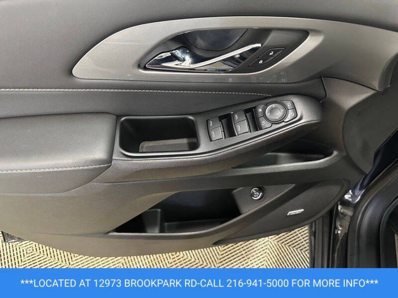 2023 Chevrolet Traverse LT Leather