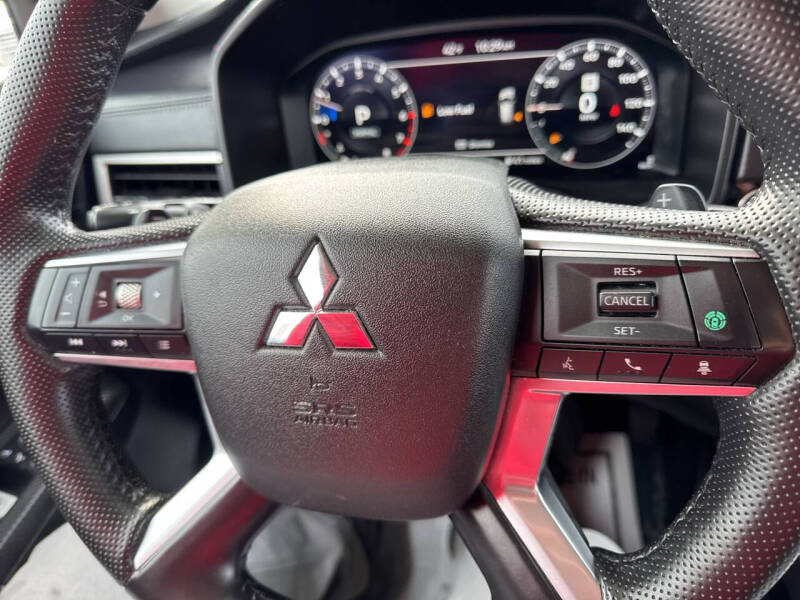 2024 Mitsubishi Outlander SEL