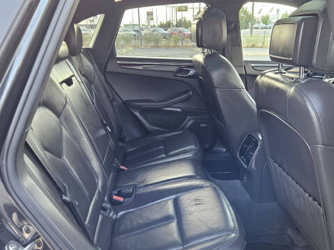 2018 Porsche Macan S