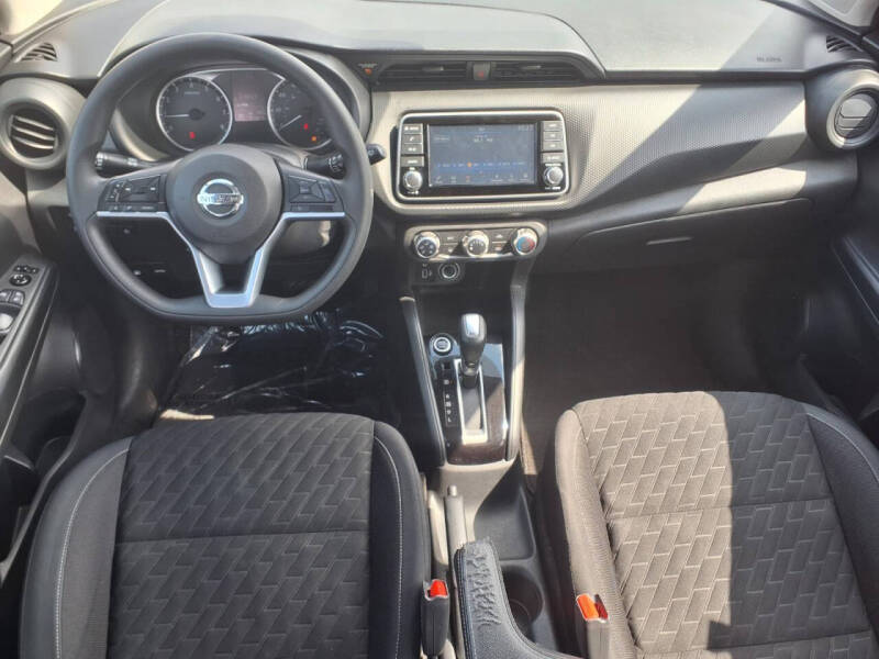 2021 Nissan Kicks S