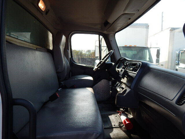 2017 Freightliner M2 106