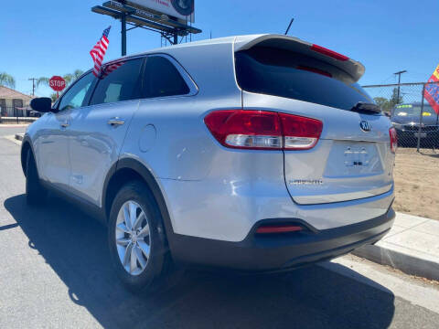2017 Kia Sorento L
