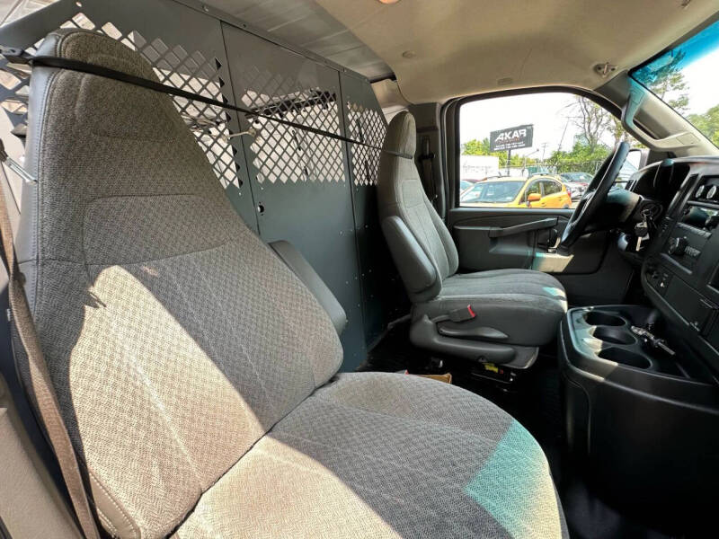 2016 Chevrolet Express 2500