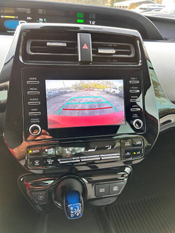 2020 Toyota Prius LE