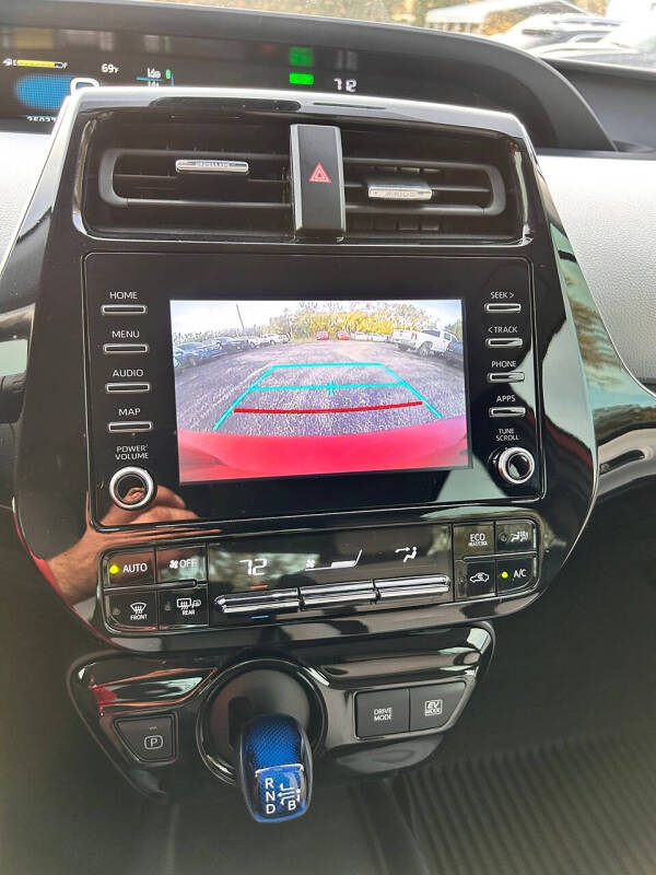 2020 Toyota Prius LE