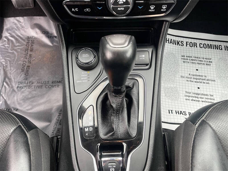 2023 Jeep Cherokee Altitude Lux