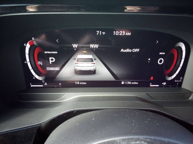 2025 Nissan Pathfinder Platinum