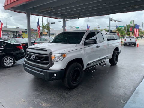2017 Toyota Tundra for sale at American Auto Sales in Hialeah FL