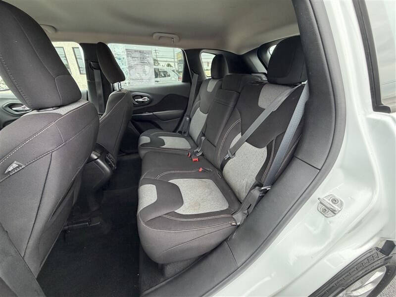 2014 Jeep Cherokee Sport