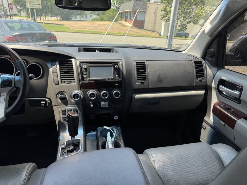 2015 Toyota Sequoia Platinum