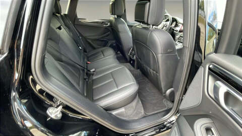 2021 Porsche Macan S