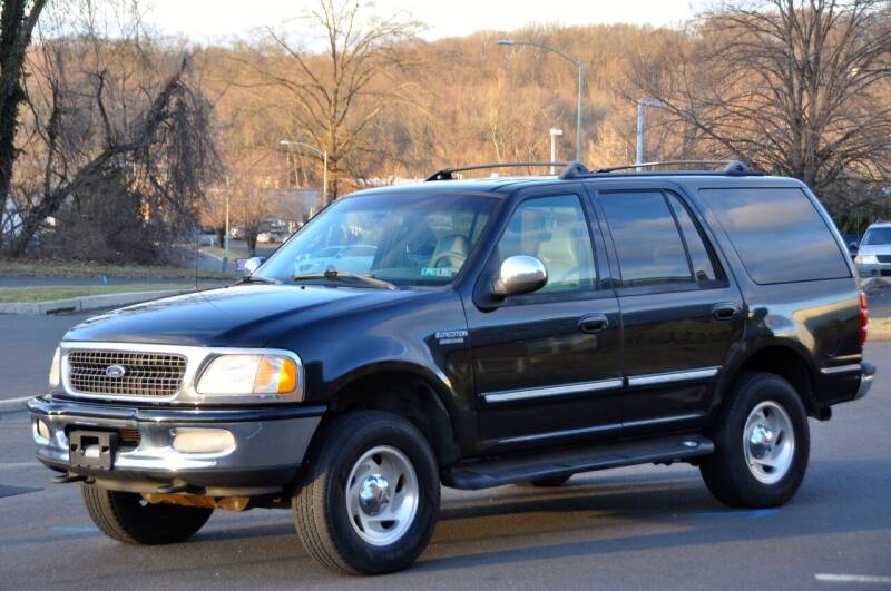 1998 Ford Expedition for sale at T CAR CARE INC in Philadelphia PA