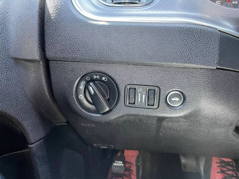 2013 Dodge Charger SE