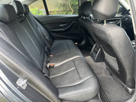 2017 BMW 3 Series 320i xDrive