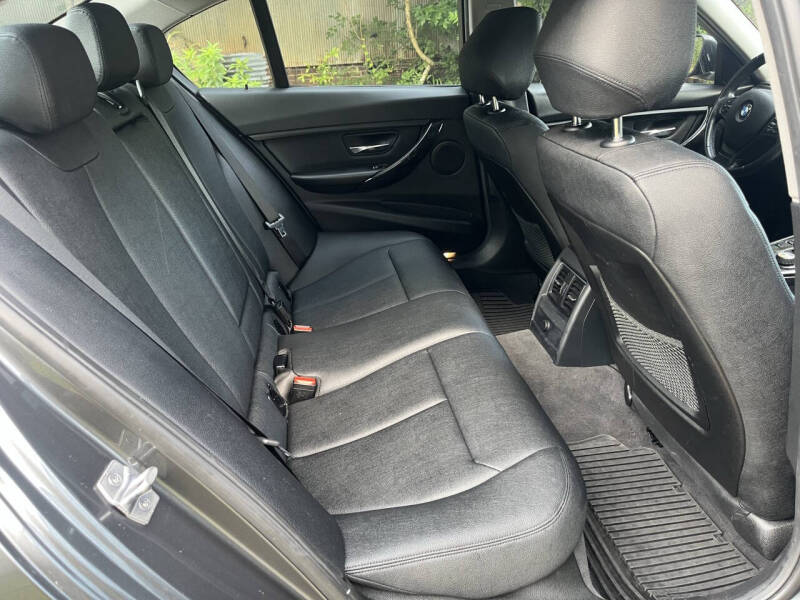 2017 BMW 3 Series 320i xDrive