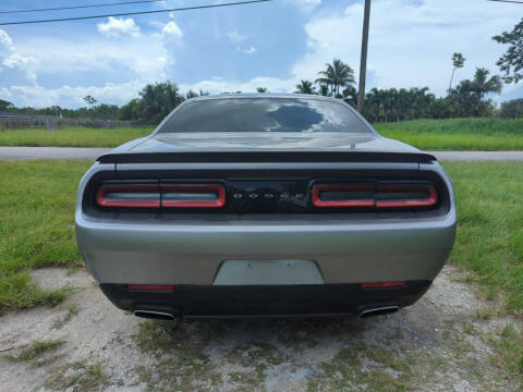 2017 Dodge Challenger SXT
