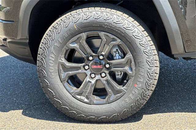 2025 GMC Canyon Elevation