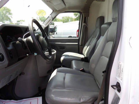 2011 Ford E-Series E-450 SD