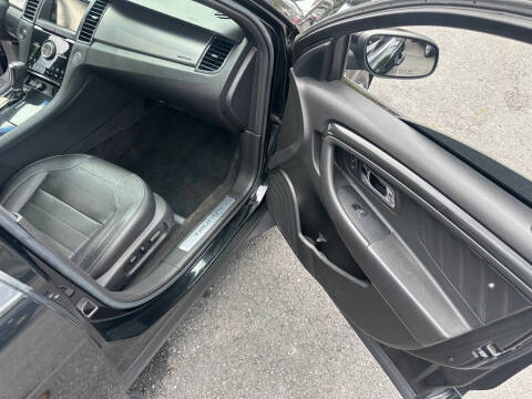 2013 Ford Taurus SHO