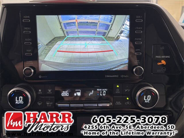 2022 Toyota Highlander LE