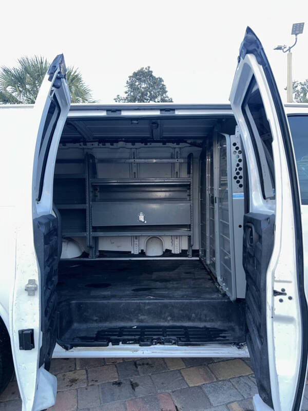 2017 Chevrolet Express 2500