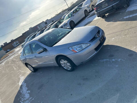 2004 Honda Accord for sale at United Motors in Saint Cloud MN