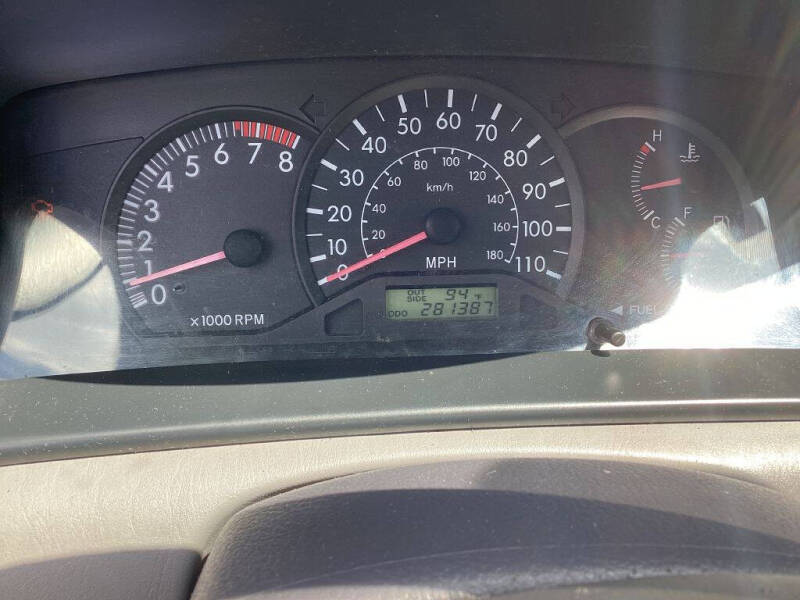 2004 Toyota Corolla CE